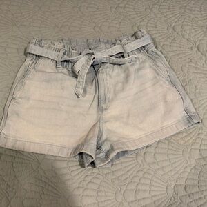 American Eagle Mom Shorts Size 8. EUC!
